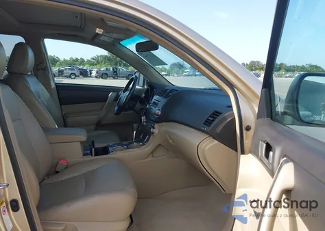 2010 Toyota Highlander Se V6 from USA, damaged, VIN 5TDKK3EHXAS012187